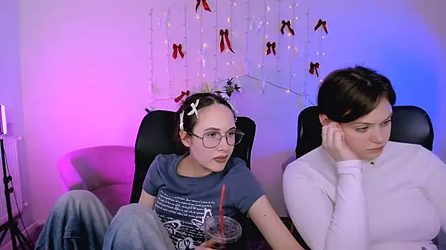 nikole_kitt - Nikole_kitt's free webcam - UK Sex Cams