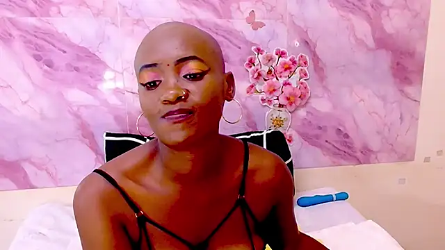 EbonyOlive69 webcam