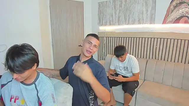 friendslikeplay webcam