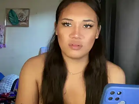 untouchable_mia webcam