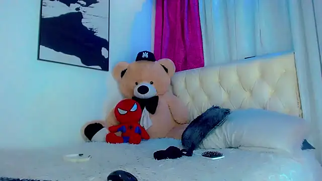 Julia_Bulette1 webcam