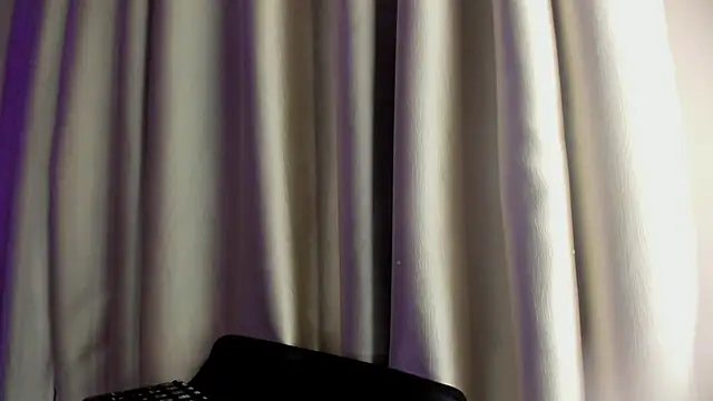 alice_kingsley_ webcam