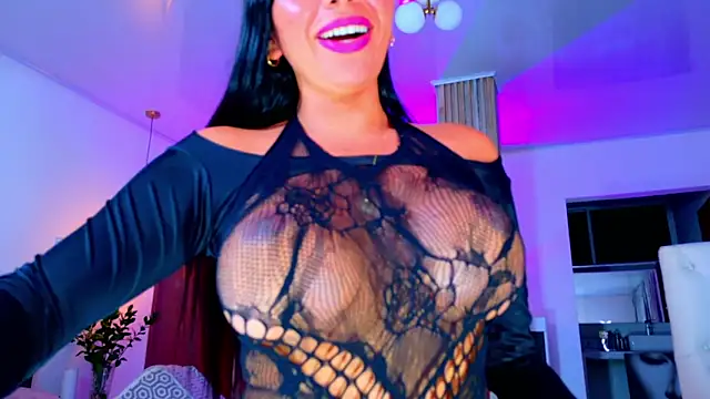 squirt4umegan - SQUIRT4UMEGAN's free webcam - UK Sex Cams