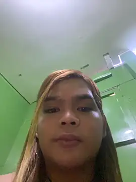 ladymiah (Ask my age) - Shower me with your love my majesty