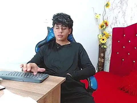 valentino_lane (M twink) - show cum