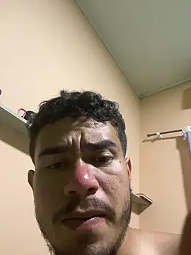 reipromiscuo01 Live Webcam on Stripchat