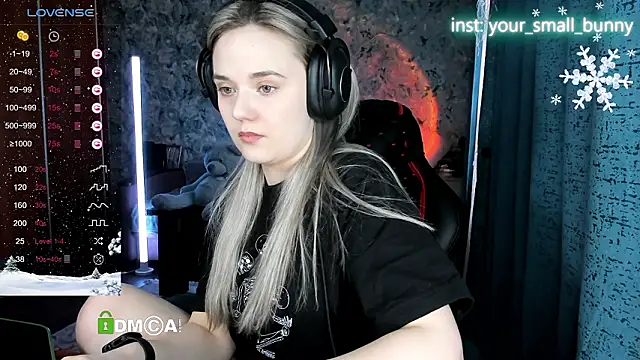 your_small_bunny (Ask my age) - Being in underwear