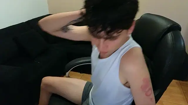 mrpicklesx23 (M twink) - cum show