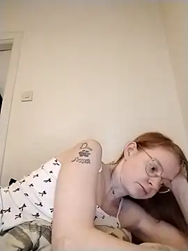 jannis1992 (F young) - Surprise me use menu