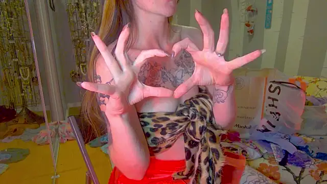 YourFavCanadianMILF webcam