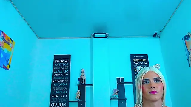 CHLOE_THUNDERS webcam