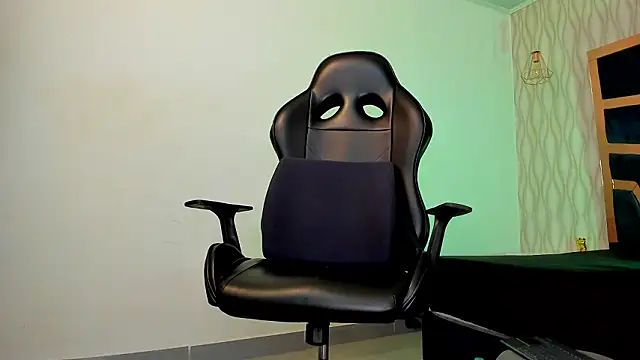 petesevans (M young) - Cumshow :devil: lush on