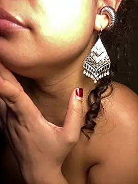 demonaughtyyy's Stripchat show and profile