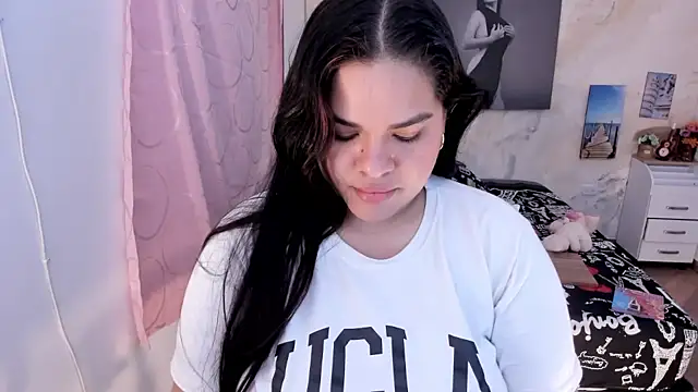NinaFuentes2X webcam