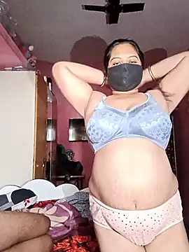 Lovecouple112233 webcam