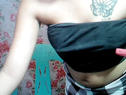 Milkytits_Yum00 webcam