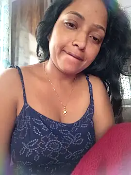 hot-tinaa (F young) - Boobs Show