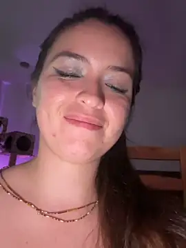 little__danni1 (F young) - Wet pussy in the gym