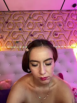 melanyyjhonson15 (F young) - Tweezers un clit🔥😈