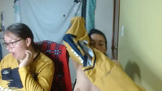 clayre_and_jill webcam