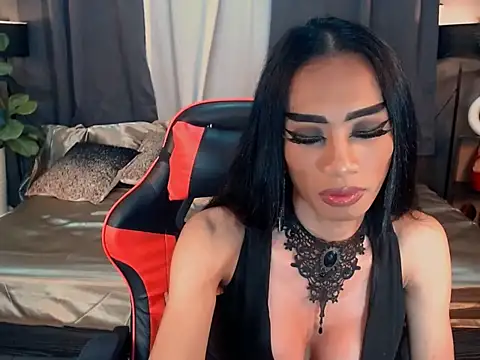 veshtidats - VeshtidaTS's free webcam - UK Sex Cams