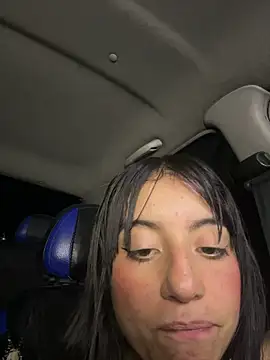 Webcam Model (Mia_fiire)  is live.Free join now!