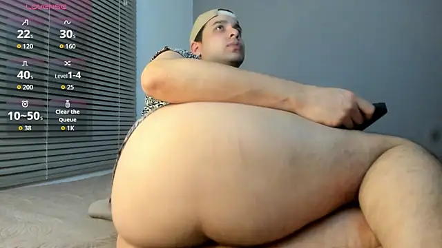 Latin_boy_surprisee webcam