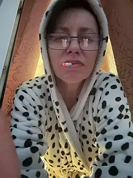 Amberhotqueen webcam