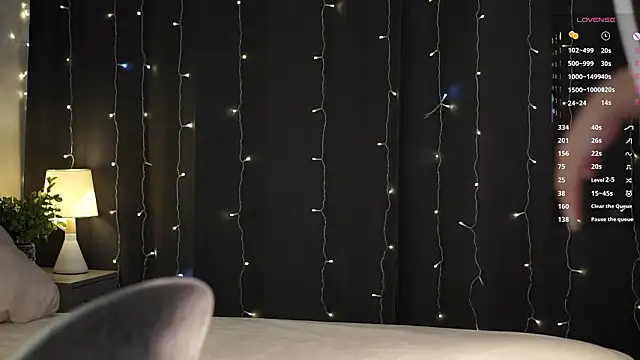 lettyslovacek (F teen) - Stand up and tease you with my hips