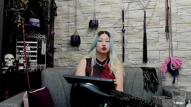 CruelMistress webcam