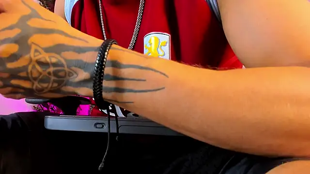 Donovan_Desmond webcam