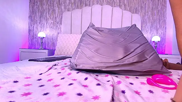 raven_lilith_ webcam