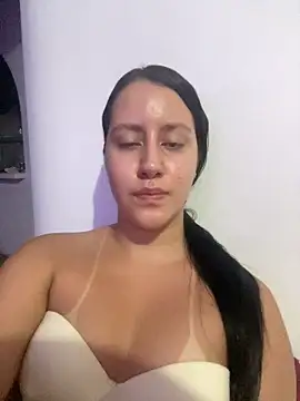 Natasha_Kiim_ webcam