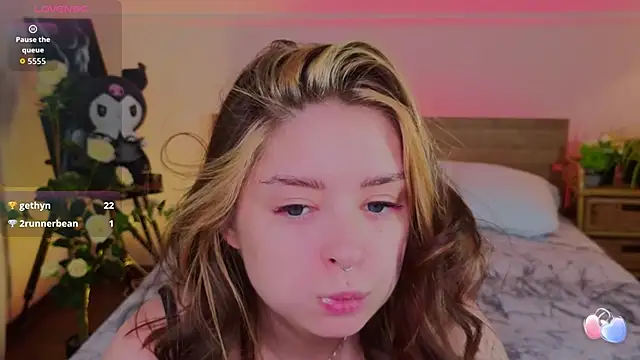 _Amelia_Shine_ webcam