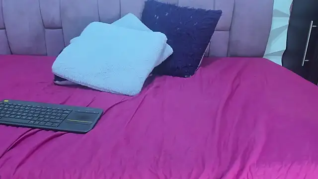 Anggie_Miller webcam