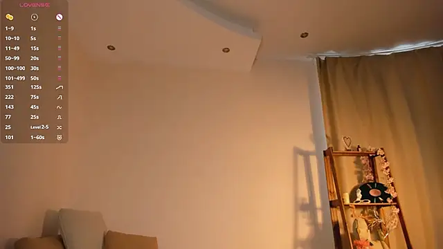 LachelleFrommer webcam