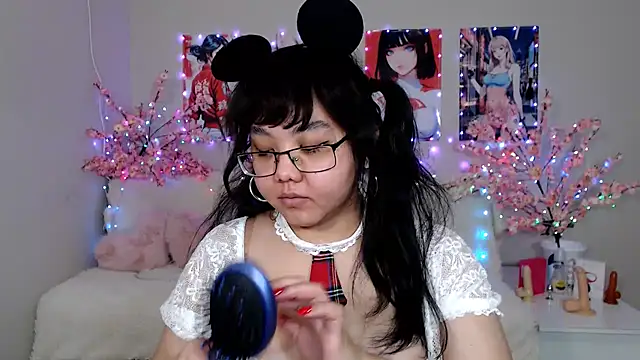 moertomlly - Moertomlly's free webcam - UK Sex Cams