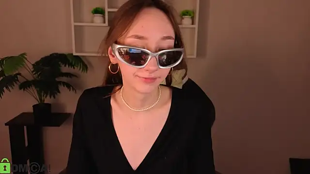 Miche1le_Allenne webcam