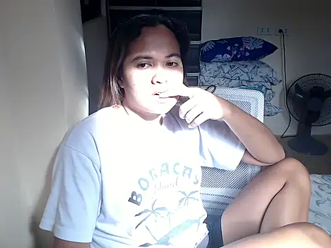 xTheLastVIRGINx webcam