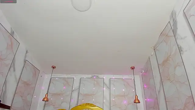 agatha_sluttylatina webcam