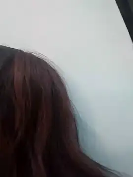 elsa_sweet (F teen) - Touching clitoris+spanks pussy