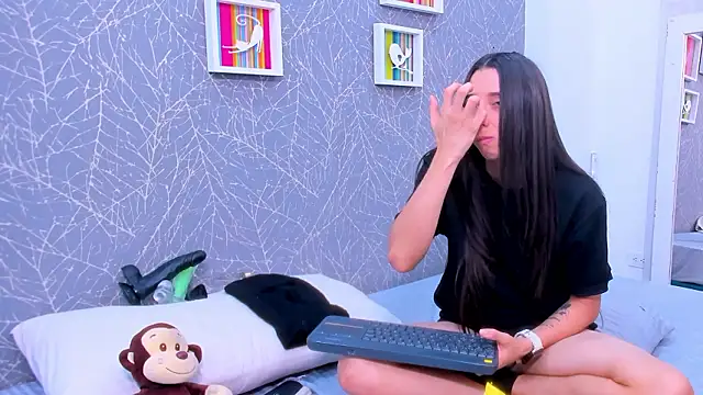 ViictoriiaSaenz webcam