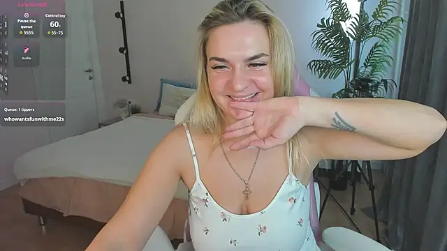 Marie_Ellie webcam