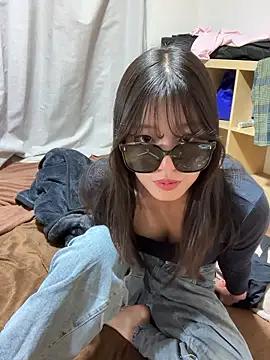 happy_hino Live Webcam on Stripchat