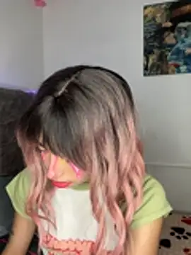 junorise23 - Junorise23's free webcam - UK Sex Cams