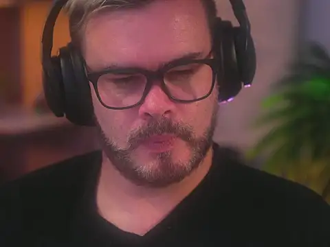 Sanders_White webcam