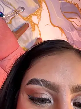 bonbom_ (F teen) - show pussy + control toys 3min🥺