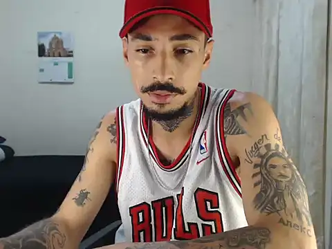 emiliano_hottt webcam