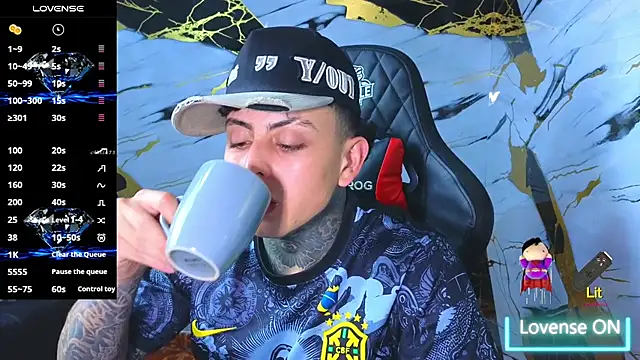 kevin22_222 - Kevin22_222's free webcam - UK Sex Cams