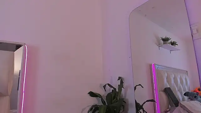 Darlyn_tenderhot__ webcam